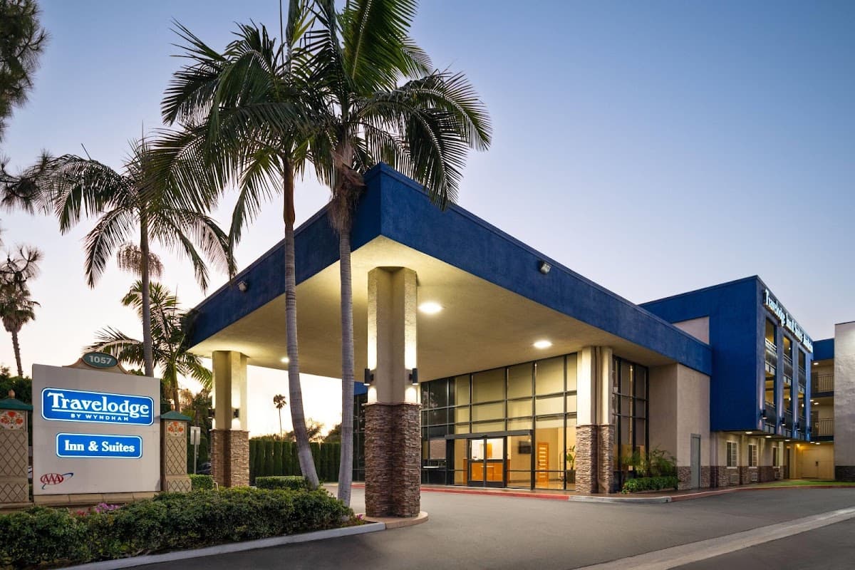Travelodge Inn & Suites by Wyndham Anaheim on Disneyland Dr, Hotel in Anaheim