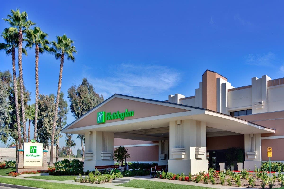 Holiday Inn & Suites Anaheim (1 Blk/Disneyland®) by IHG, Hotel in Anaheim