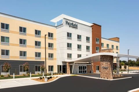 Fairfield by Marriott Inn & Suites Hanford, Hotel in Armona
