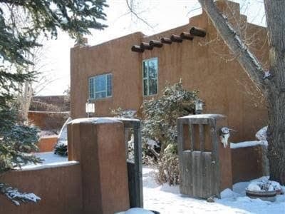 Cottonwood Inn Bed and Breakfast, Bed & Breakfast in Arroyo Seco