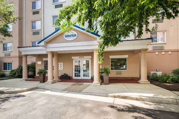 Suburban Studios Sterling - Washington Dulles, Aparthotel in Sterling