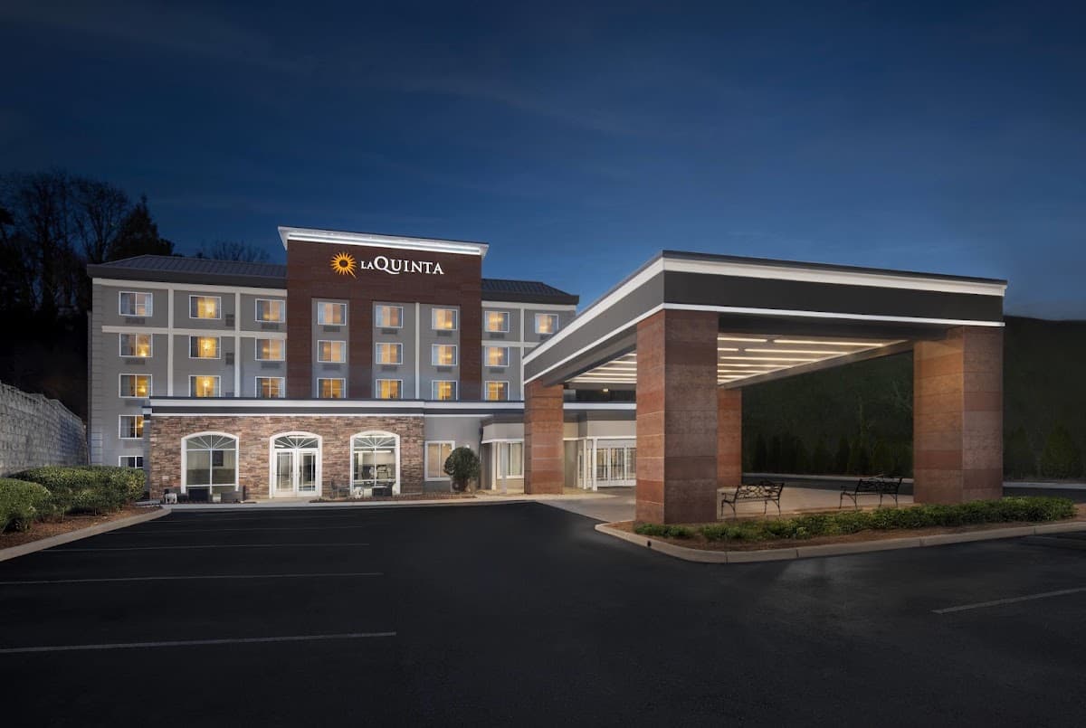 La Quinta Inn & Suites by Wyndham Downtown Asheville, Hotel in Asheville