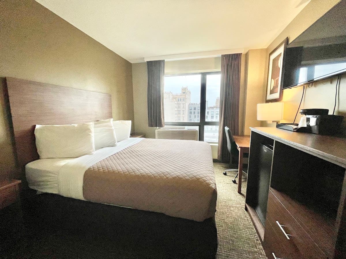 Astoria Delancy Inn & Suites, Hotel in Astoria