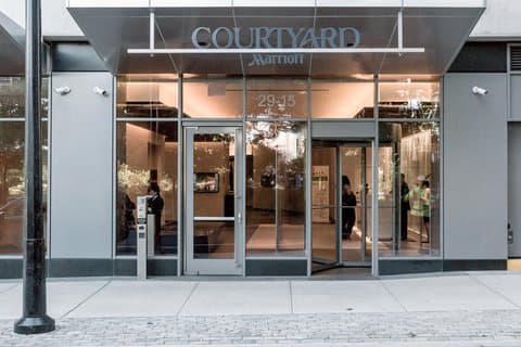 Courtyard by Marriott Long Island City/New York Manhattan View, Hotel in Long Island City