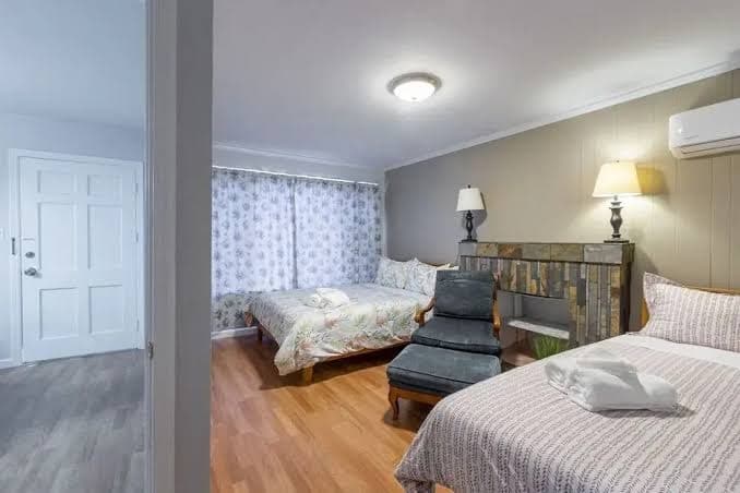 Marbella Lane 5BR Duplex Redwood City, Hotel in Redwood City