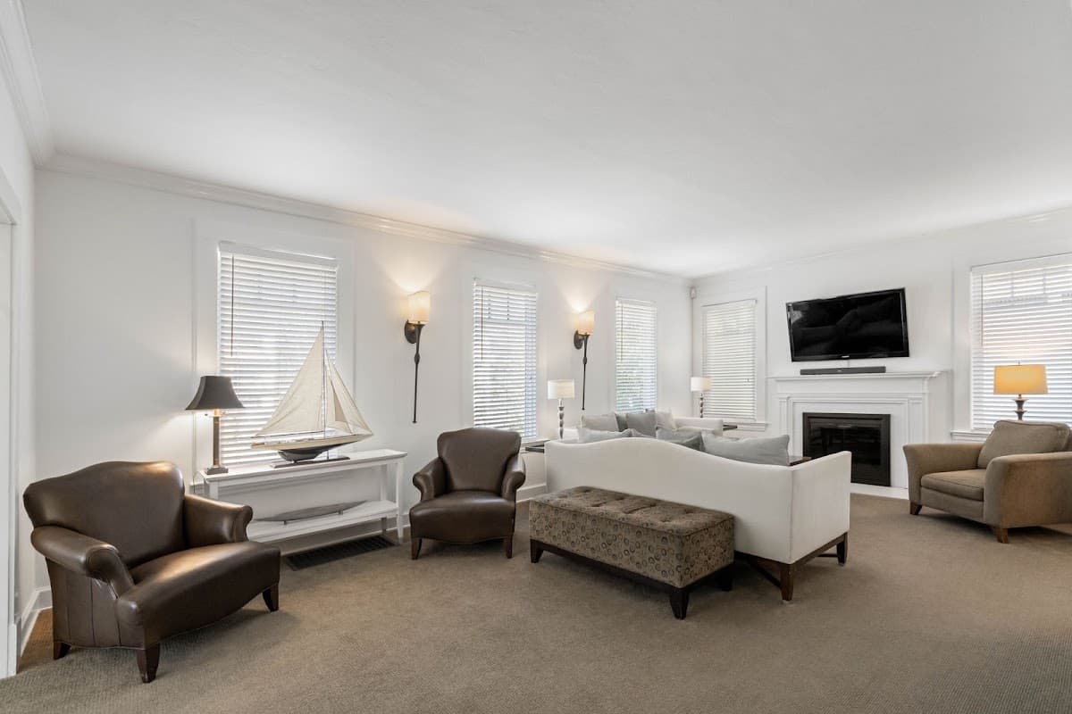 Standish House - Vacation Rental / Corporate Apartment, Hotel in Atlanta