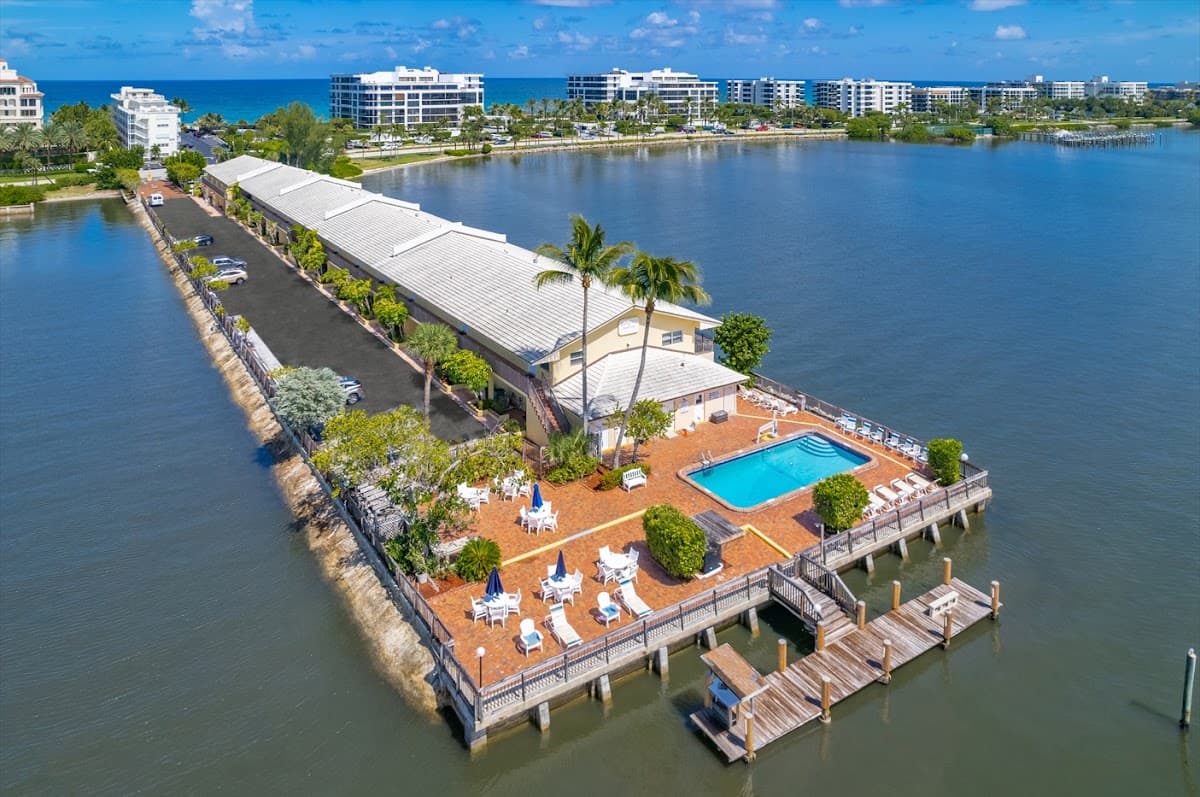 Palm Beach Resort & Beach Club, Resort in South Palm Beach