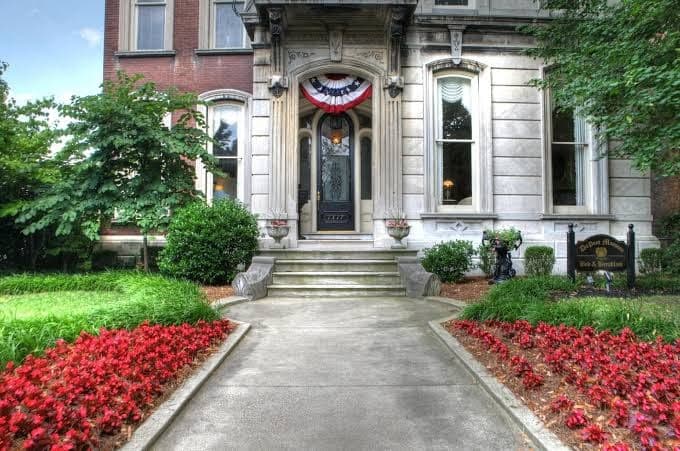 Dupont Mansion Bed & Breakfast, Hotel in Louisville