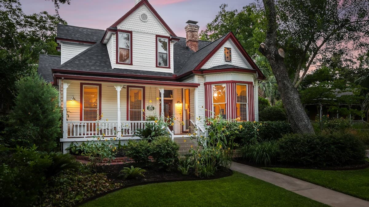 Brava House, Bed & Breakfast in Austin