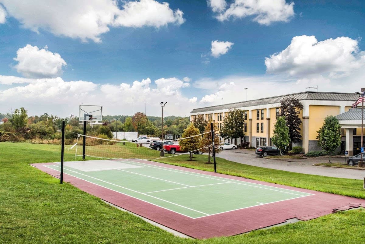 Quality Inn Austintown-Youngstown West, Hotel in Mineral Ridge