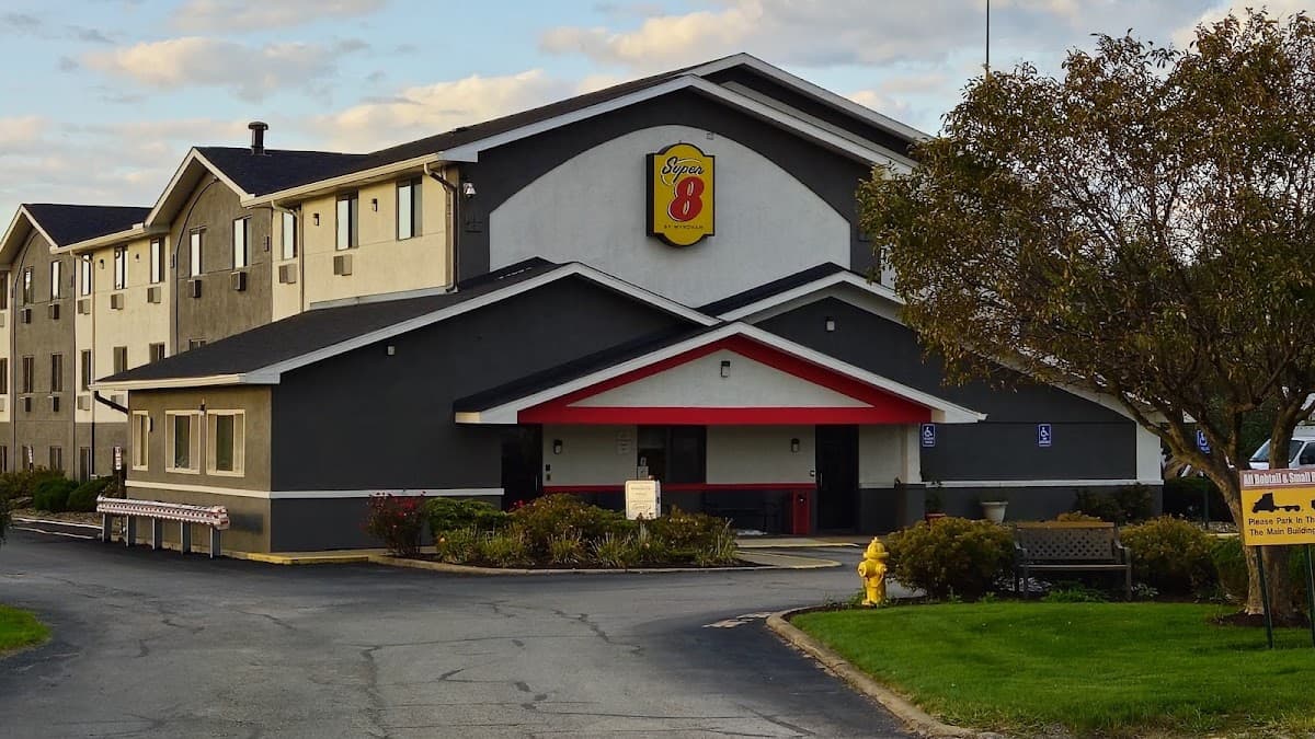 Super 8 by Wyndham Youngstown/Austintown, Hotel in Mineral Ridge