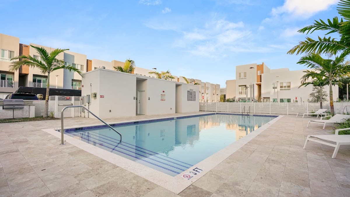 Lofts of Aventura, Aparthotel in Ojus
