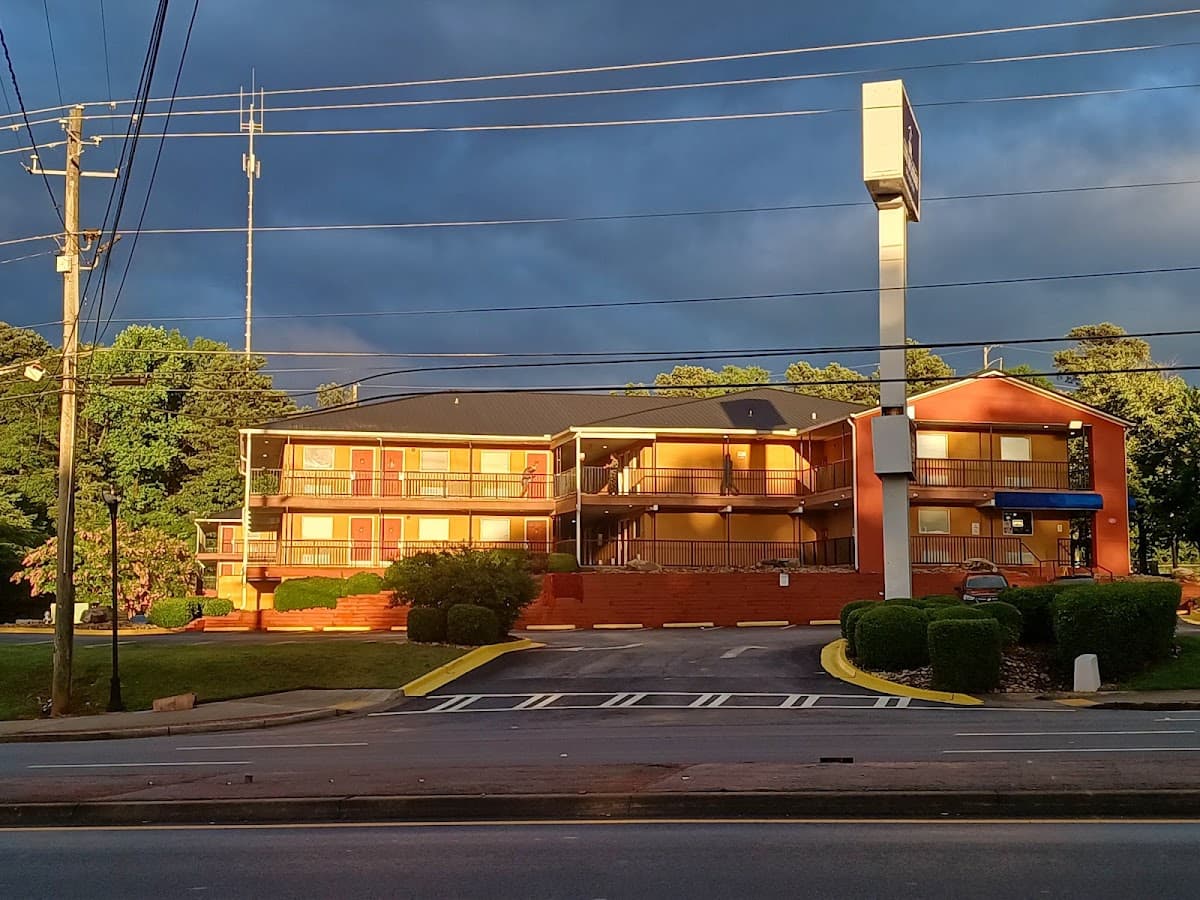 Live In Lodge - Stone Mountain, GA, Aparthotel in Clarkston