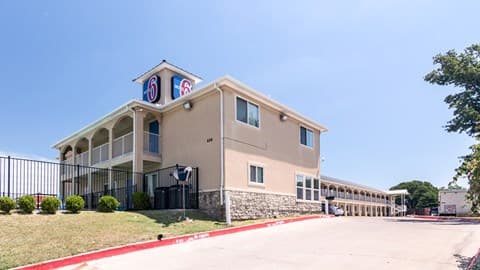 Motel 6 Azle, TX, Hotel in Azle