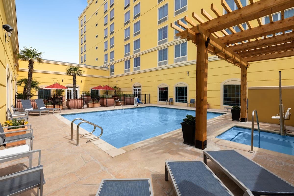La Quinta Inn & Suites by Wyndham San Antonio Medical Ctr NW, Hotel in Balcones Heights