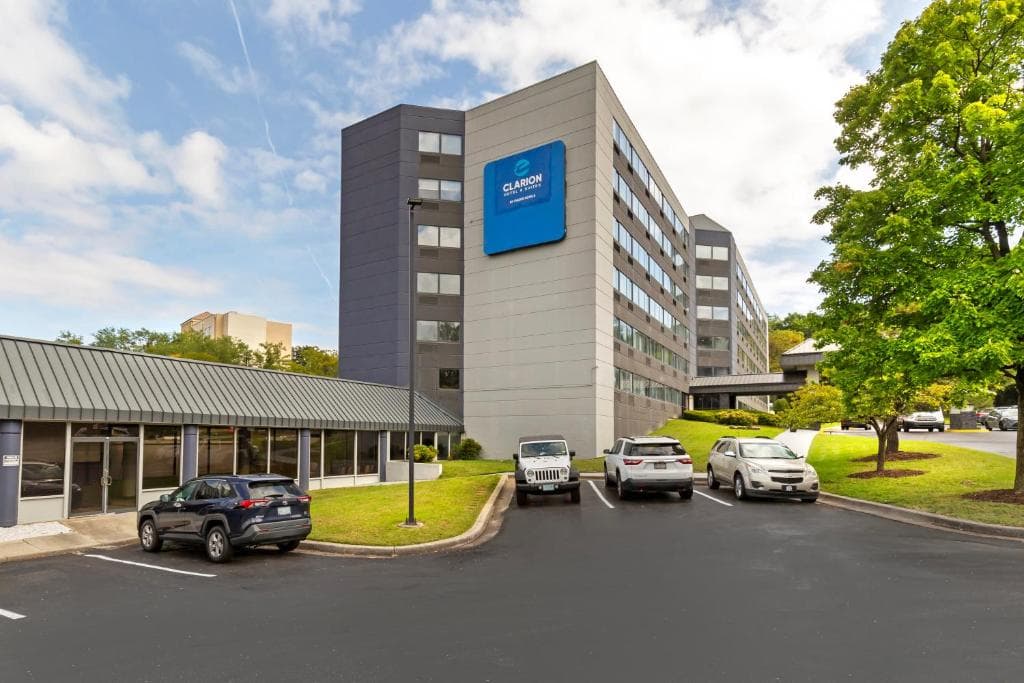 Clarion Hotel & Suites BWI Airport North, Hotel in Pumphrey