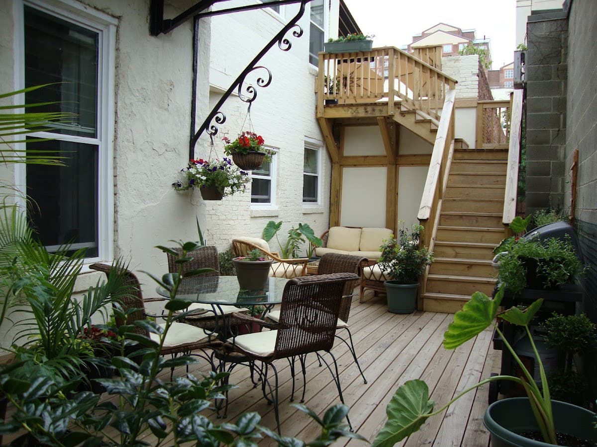 BlancNoir, Bed & Breakfast in Inner Harbor