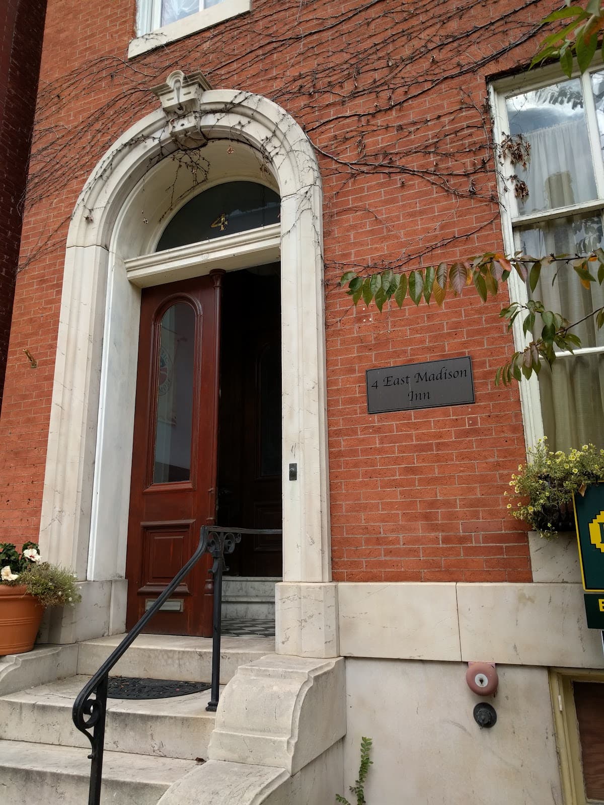 4 East Madison Inn, Hotel in Penn-Fallsway