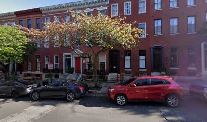 Phoenix Risin' B & B, Bed & Breakfast in Bolton Hill