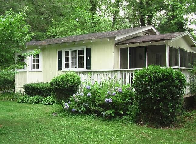 Cottages of Flatrock, Holiday Home in Barker Heights