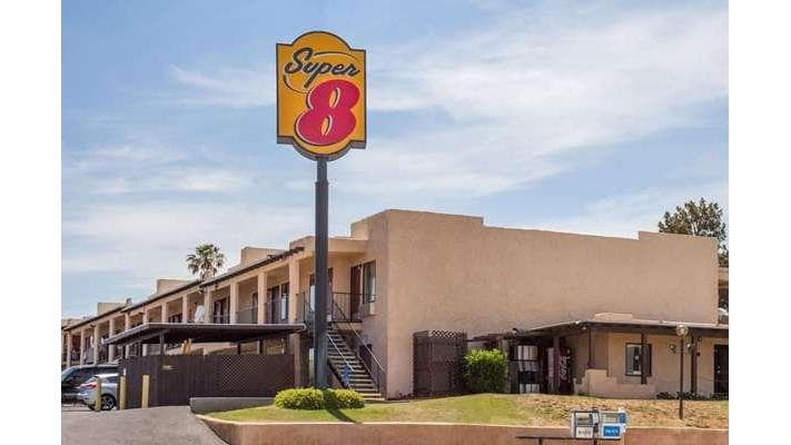 Super 8 by Wyndham Barstow, Hotel in Barstow