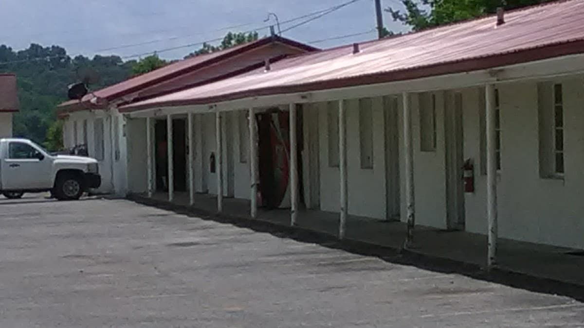 Economy Inn 250 Weekly Rate, Hotel in Batesville