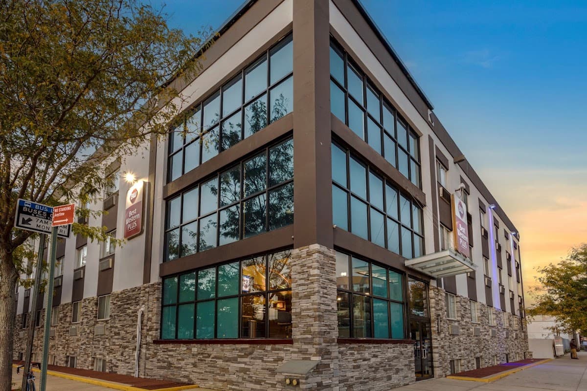Best Western Plus Brooklyn Bay Hotel, Hotel in Sheepshead Bay