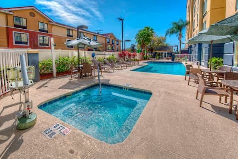 Fairfield by Marriott Inn & Suites Orlando Near Universal Orlando Resort, Hotel in Tangelo Park
