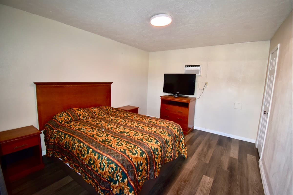 Motel 19 By Capital O Baytown I-10, Motel in Baytown
