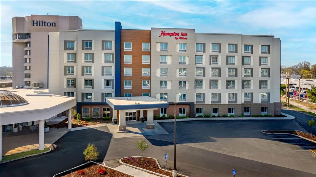 Hampton Inn by Hilton St Louis Airport, Hotel in Woodson Terrace