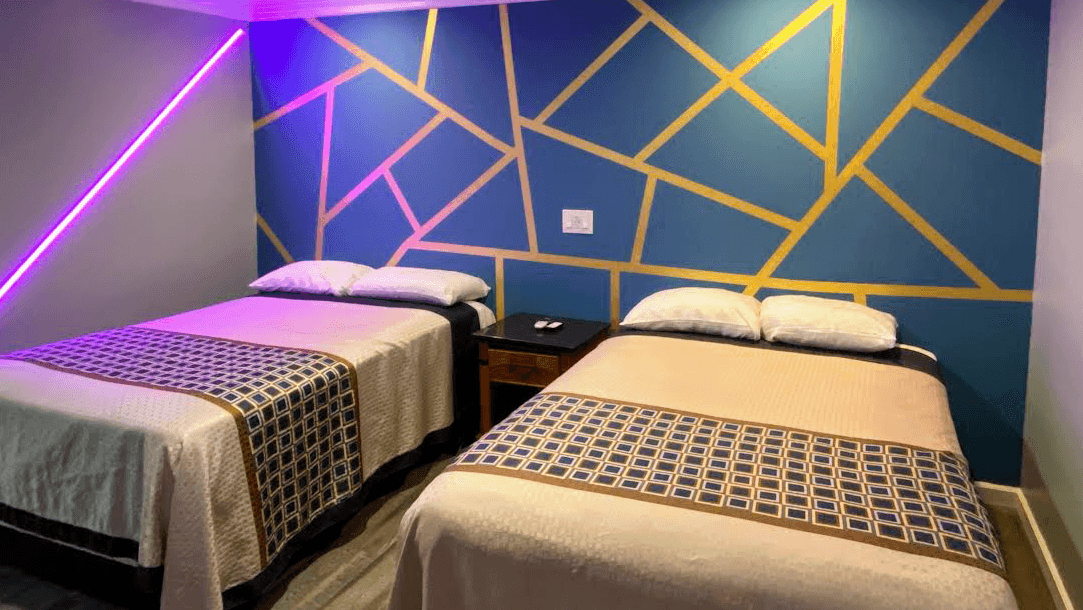 ERTH INN BY AGA - MAYWOOD, Hotel in Maywood