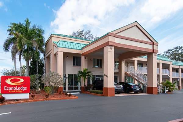 Econo Lodge Inn & Suites Clearwater Central, Hotel in Clearwater