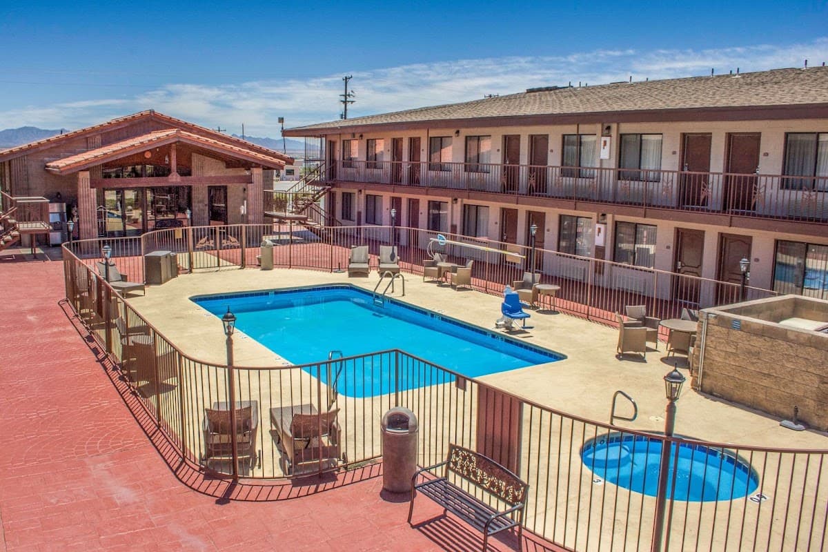Quality Inn Benson I-10 Exit 304, Hotel in Benson
