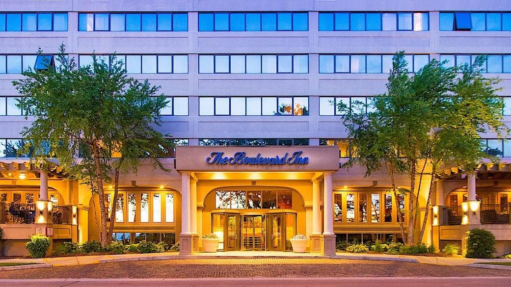 The Boulevard Inn & Bistro, Hotel in Benton Harbor