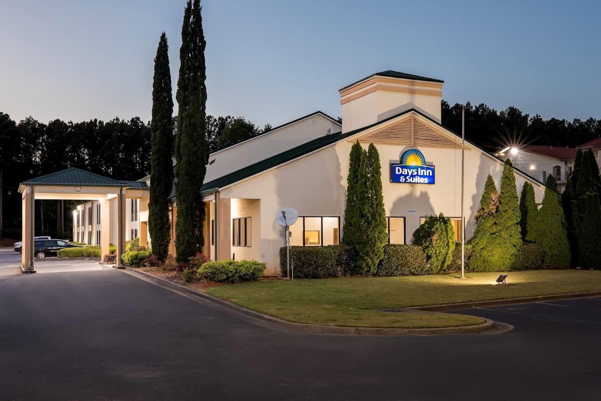 Days Inn & Suites by Wyndham Peachtree Corners/Norcross, Hotel in Peachtree Corners