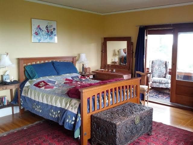 The Brown Shingle, Bed & Breakfast in Berkeley