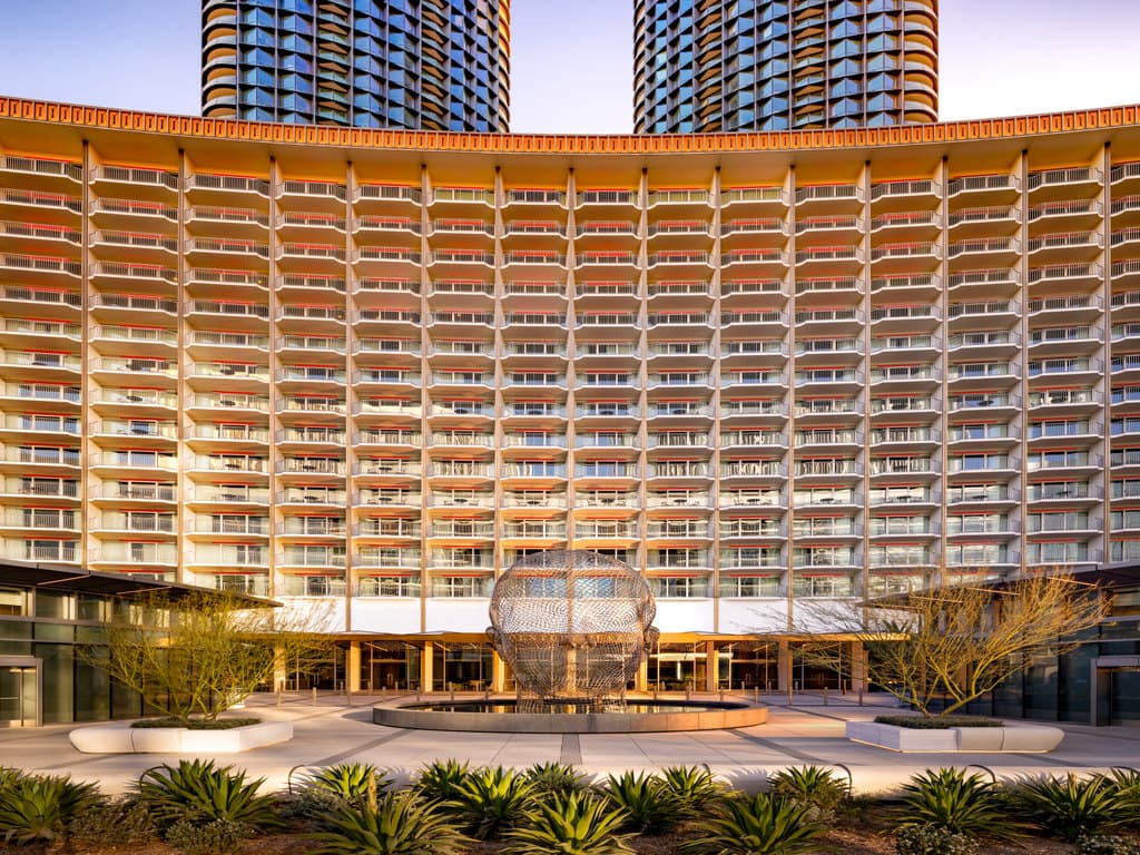 Fairmont Century Plaza Los Angeles at Beverly Hills, Hotel in Century City