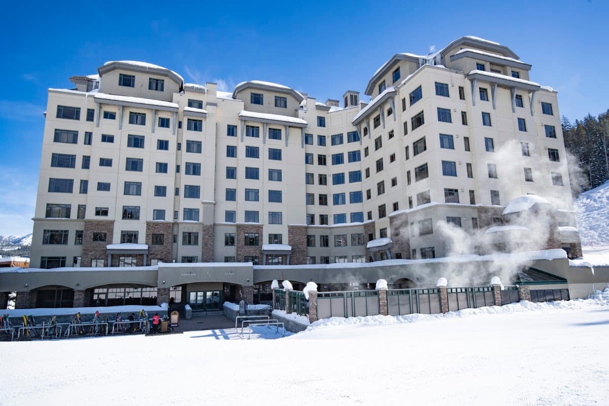 The Summit Hotel, Hotel in Big Sky