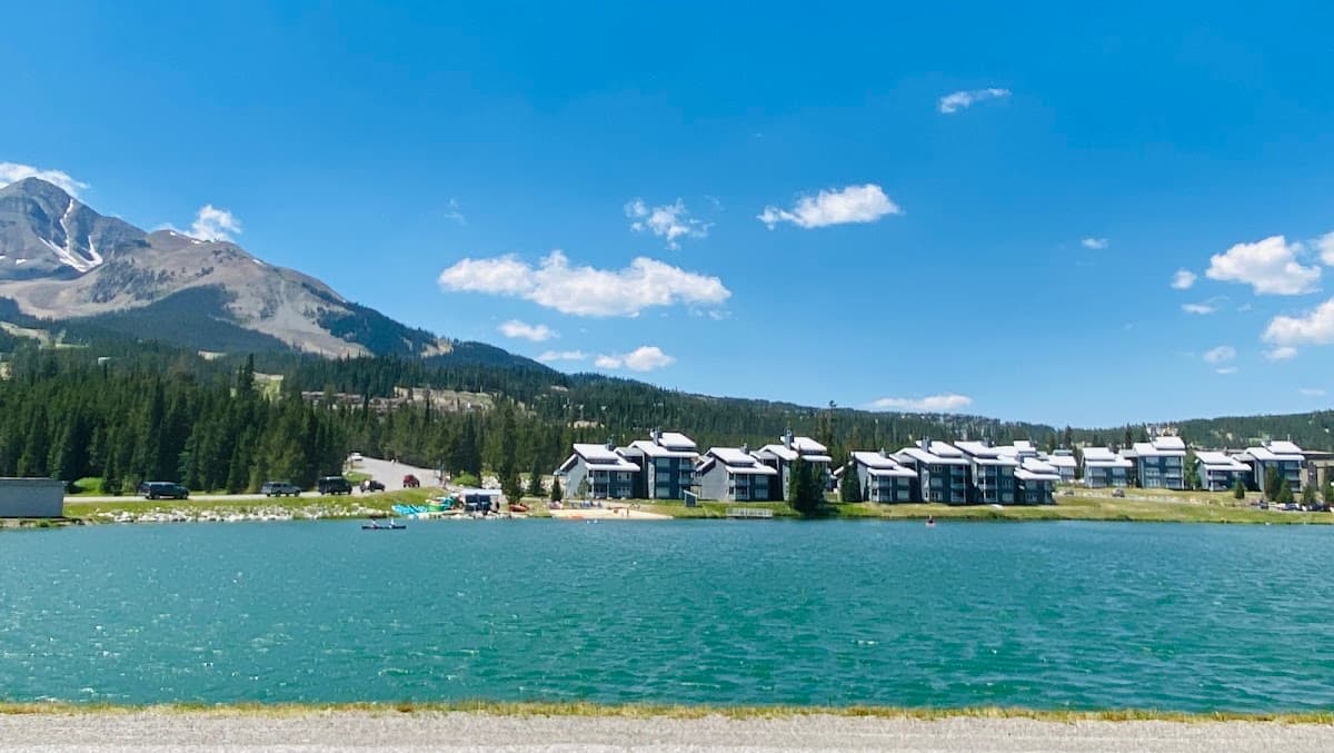 Big Sky Ski & Summer Vacation Home Rental, Holiday Home in Big Sky