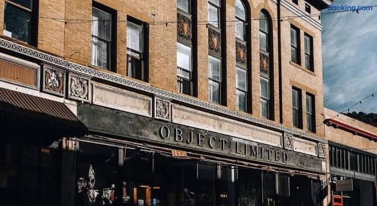 Object Hotel 2BR Room 2G - Entire Place, Holiday Home in Bisbee