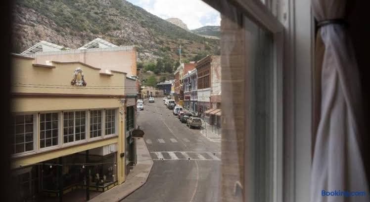 Object Hotel 1BR Shared Bath Room 2D - Entire Place, Holiday Home in Bisbee