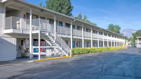 Motel 6 Bishop, CA, Hotel in Bishop