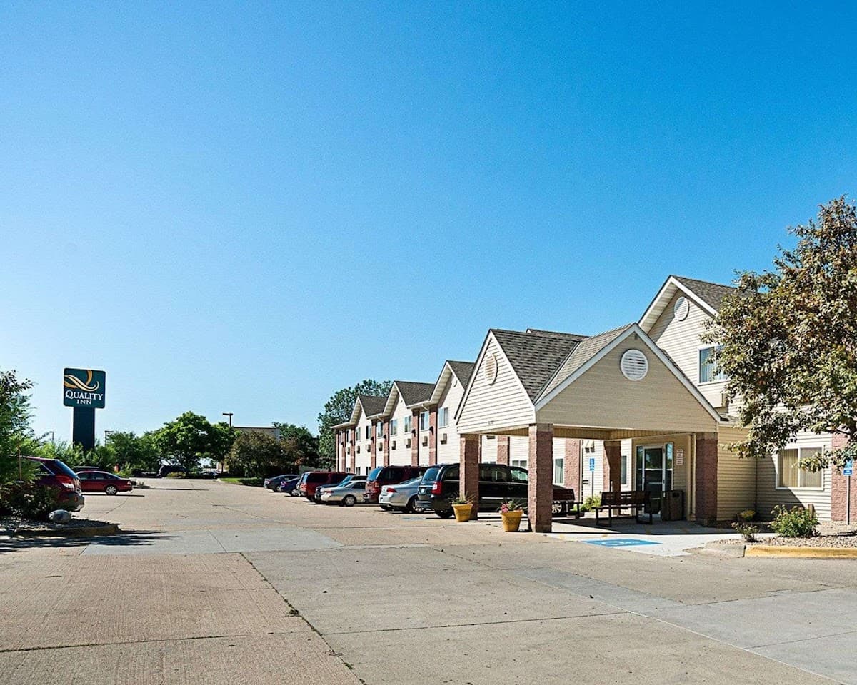 Quality Inn near Northtown Mall & National Sports Center, Hotel in Coon Rapids