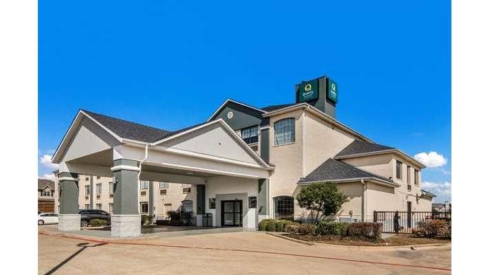 Quality Inn & Suites Fort Worth - Fossil Creek, Hotel in Blue Mound