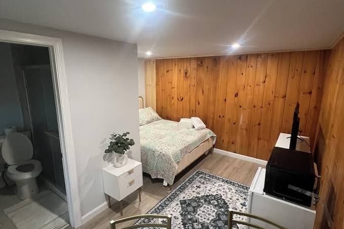More then a Motel With Garden , Renovated Rooms at heart of Boothbay, Motel in Boothbay