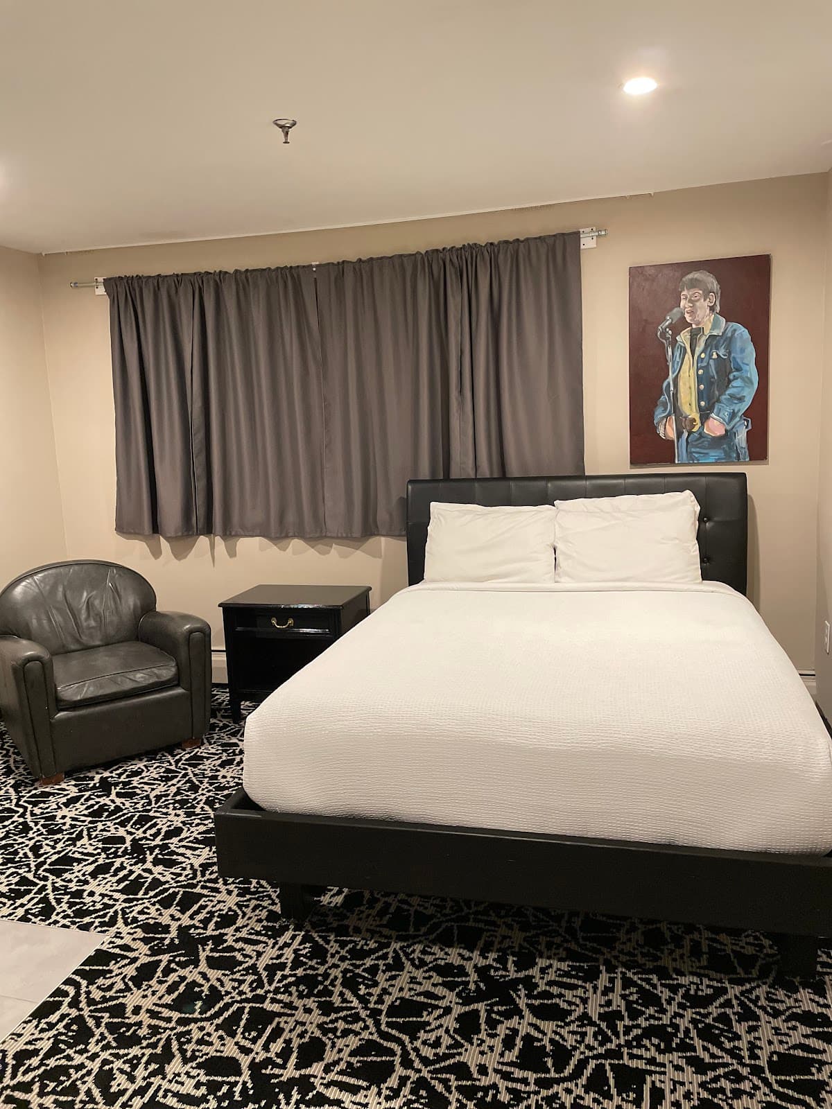 Broadway and Main Hotel, Hotel in Ten Hills