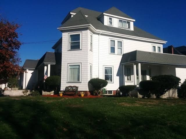 Château sur Mer Bed & Breakfast, Bed & Breakfast in Winthrop