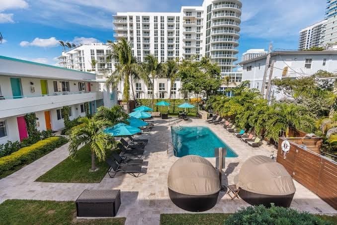 Nobleton Hotel, Hotel in Sunrise