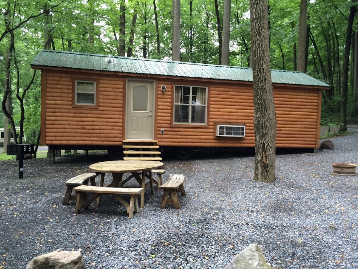 Adventure Bound Camping Resorts - Oak Creek, Campsite in Bowmansville