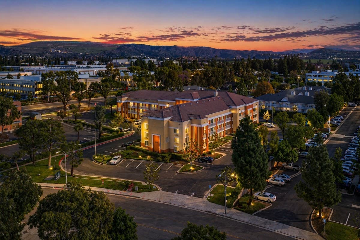 Madison Suites Brea, Aparthotel in Brea